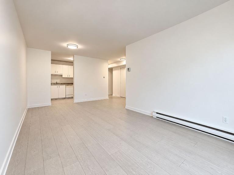 2 CH - 1 SDB - Longueuil - $1,450 /mo 3