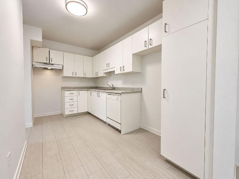 2 CH - 1 SDB - Longueuil - $1,450 /mo 4