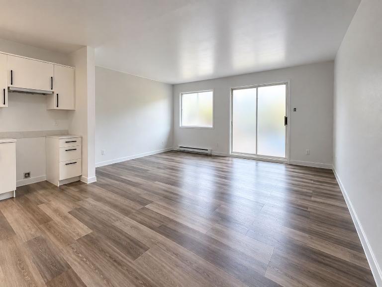 2 CH - 1 SDB - Longueuil - $1,550 /mo 2
