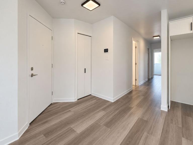 2 CH - 1 SDB - Longueuil - $1,550 /mo 3