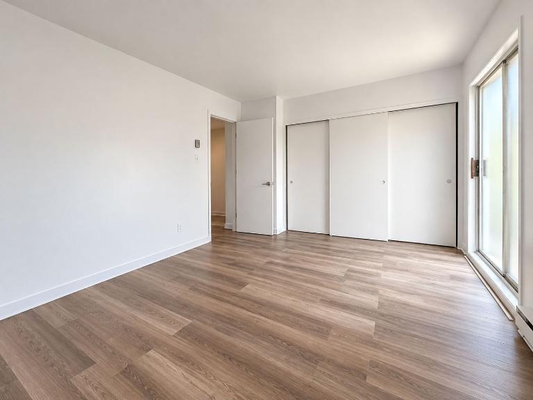 2 CH - 1 SDB - Longueuil - $1,550 /mo 5