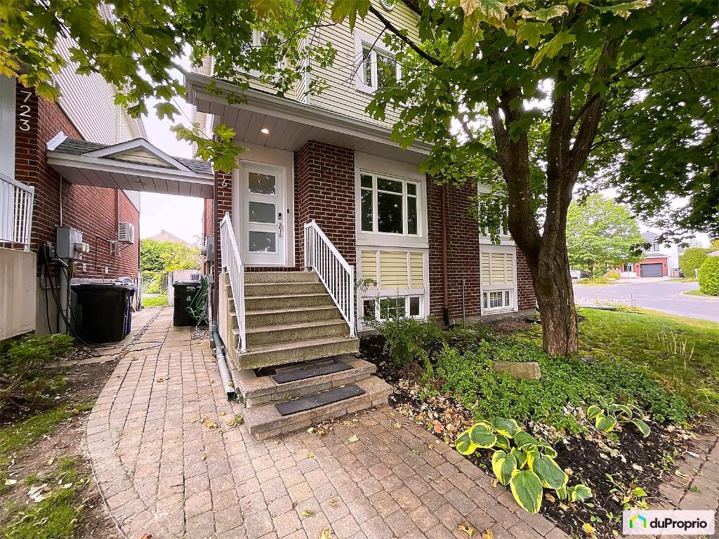 6 Place de Fontenay, Sainte-Julie, QC, Canada — photo 1