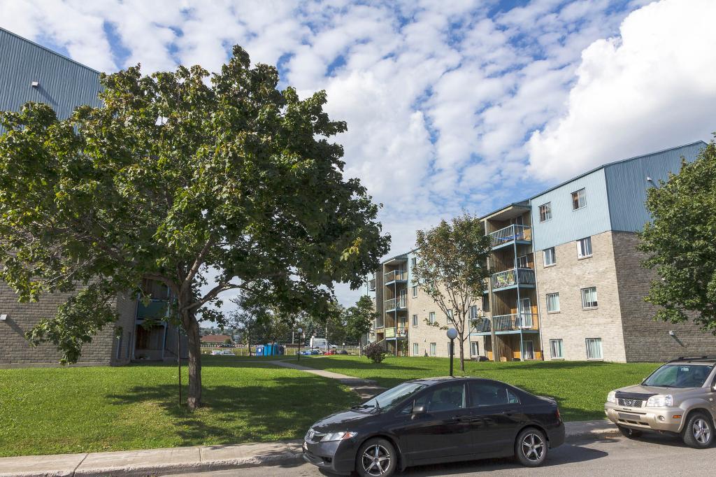4 1/2 Charlesbourg Place Gros Pin 1er novembre 5