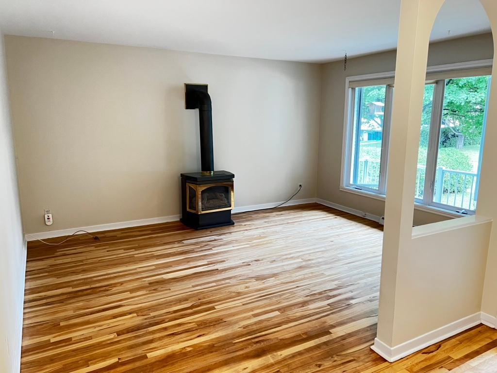 5 1/2 à louer Longueuil (RDC d'un bungalow) 1er octobre 3