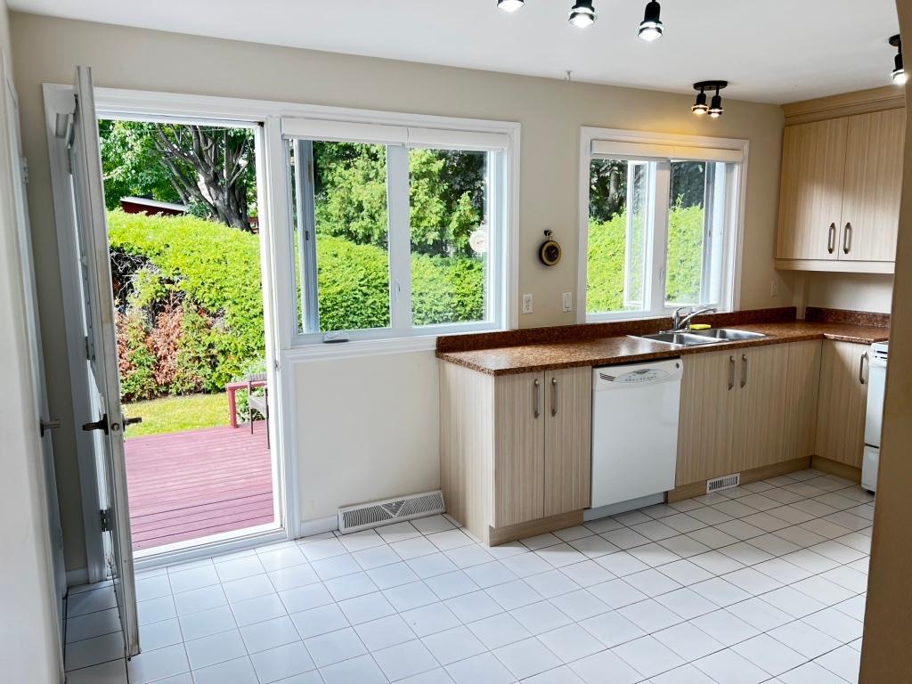 5 1/2 à louer Longueuil (RDC d'un bungalow) 1er octobre 4
