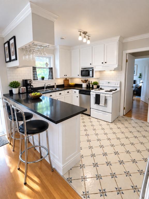 VIEUX NORD, RAREMENT DISPONIBLE A SHERBROOKE 2