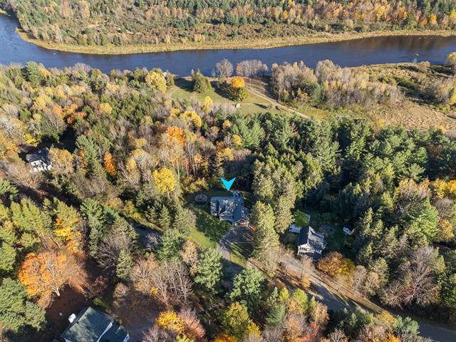 1600 Ch. Riverview — photo 3