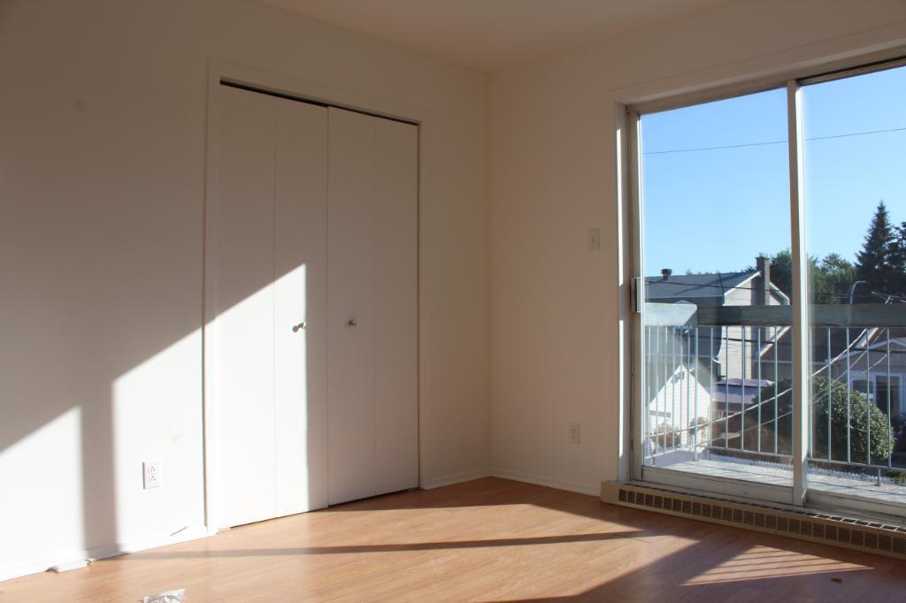 3859 Cote Rosemont  Disponible Immediatement 5