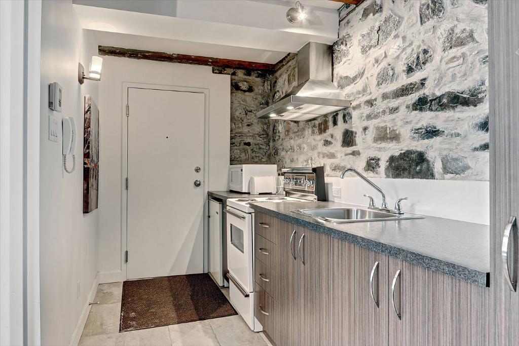 SUPERBE CONDO VIEUX QUEBEC TOUT INCLUS 14 no 4 2