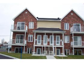 4 1/2 style condo * DÉJÀ LOUÉ *