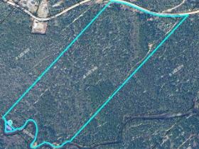 Val-des-Lacs, terre à bois avec droit de construction pour possiblement 4 chalets, rivière 43.73 acres