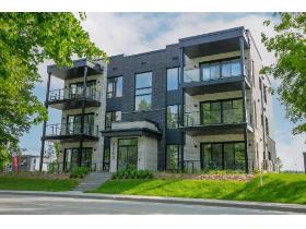 Charmant Appartement 5 1/2 à louer - Estrie / Lac-Mégantic - Tranquilité et vue splendide sur le Lac-Mégantic ! 