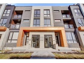Logement luxueux, piscine creusée , garage et plus ! Libre immédiatement. Candiac