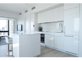 2 CH - 2 SDB - Montréal - $3,200 /mo