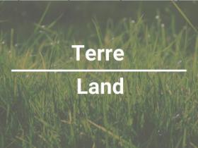 Chaudière-Appalaches: terre forestière sur 63 acres traversée par petite rivière Etchemin, avec hangar, possibilité de construire
