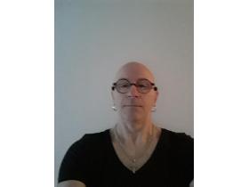 je me cherche 3 1/2 ou en coloc