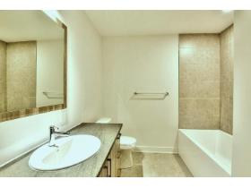 APPARTEMENT 4½ À ST-JACQUES - JUILLET