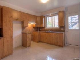 5 1\2 Disponible -Juillet 2025