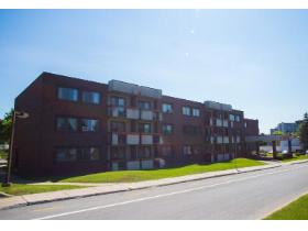 2 CH - 1 SDB - Laval - $1,400 /mo