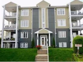 Condo à louer semi-meublé