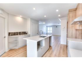 Immense 5-1/2 sur 2 étages + stationnement intérieur à Terrebonne/Lorraine/Blainville - LUXE