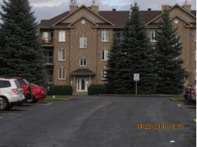 Condo 4 1/2 à louer 