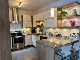 TRÈS BEAU CONDO 4 1/2 À LOUER