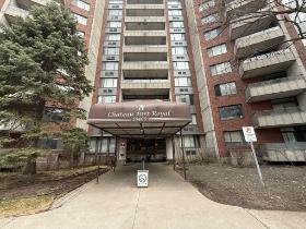 APPARTEMENT 4 1/2 À LOUER COMPLETEMENT RENOVÉ