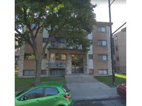 4.5 près de la station de métro Honoré-Beaugrand