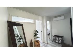 TRANQUILLE Belle maison de ville sur 2 étages, avec GARAGE INTÉGRÉ, MAISON AU BOUT DROIT, NON-FUMEUR, AUCUN CHIEN, ENQUÊTE DE CRÉDIT