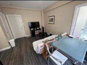 GHETTO MCGILL- 1 CH FERMÉE