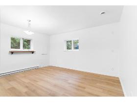 Appartement 1 CC en semi sous-sol //DISPONIBLE DÈS MAINTENANT