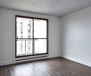 99 Place Charles-Le Moyne — photo 1
