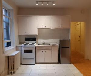 Grand 1 1/2 , Village Monkland (NDG) — photo 1