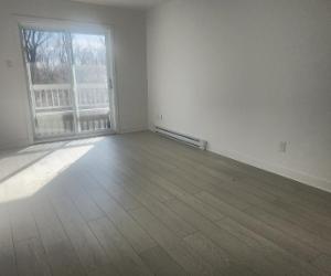 1742 Av. Victoria — photo 3
