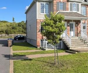 1384 Rue des Outaouais Repentigny — photo 1