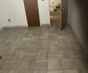 2 1/2 fraîchement rénové à louer dans Saint-Léonard. — photo 1