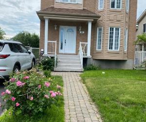 Maison 3 étages à vendre à Châteauguay — photo 1