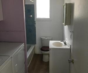 chambre privée en colocation persoonne tres tranquille centre ville rue st-francois est — photo 2
