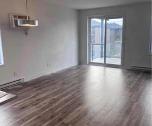 4 1/2 style condo — photo 3