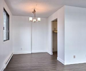 99 Place Charles-Le Moyne — photo 1