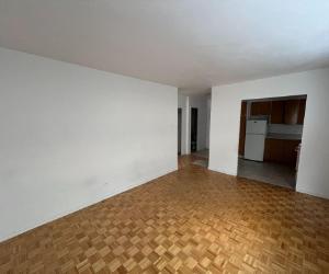 5785 Chemin de la Côte-des-Neiges — photo 1