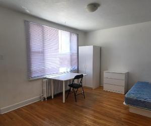 Près Université et Cégep Ste-Foy pour étudiant(e non fumeur(euse), 620.$ par mois, meublée, chauffé, éclairé, eau chaude et internet wifi illimité inc — photo 1