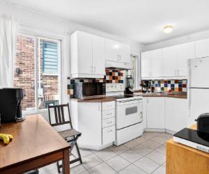 6581 Av. Clanranald, Montreal — photo 3
