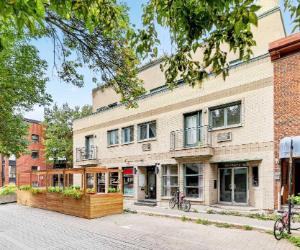 255 Avenue Duluth Est, Montréal, QC, Canada — photo 1